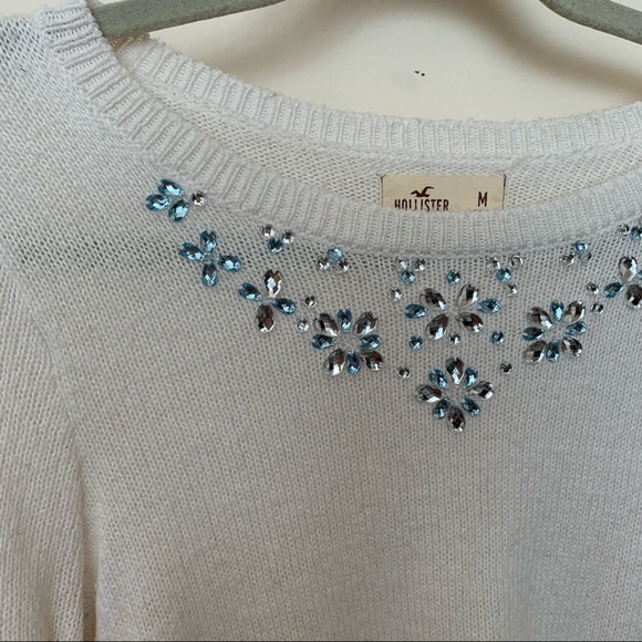 Hollister White Sweater - Picture 2 of 3